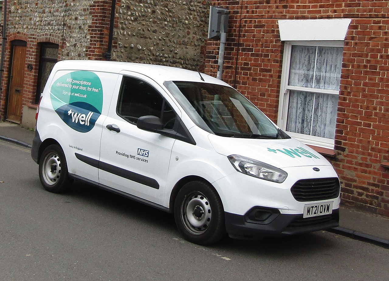 2022-08-01_Ford_Transit_Courier_van_High_Street_Mundesley_Norfolk.jpg