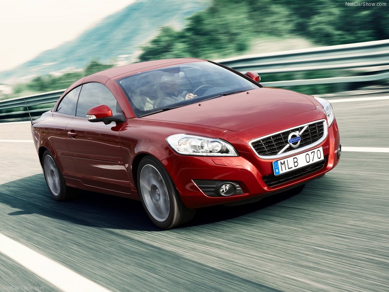 Volvo-C70-2010-800-02.jpg